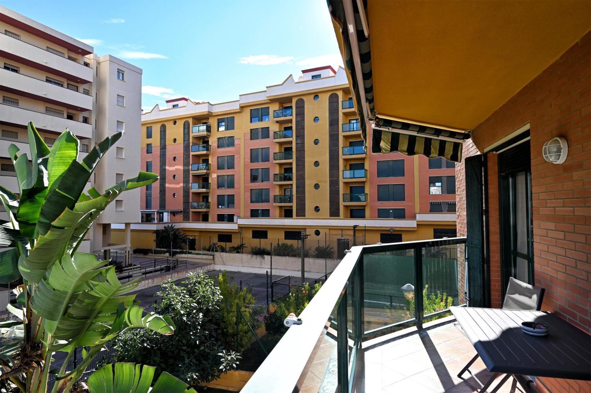 Love Rent4 Malaga Alamar Торремолинос Экстерьер фото