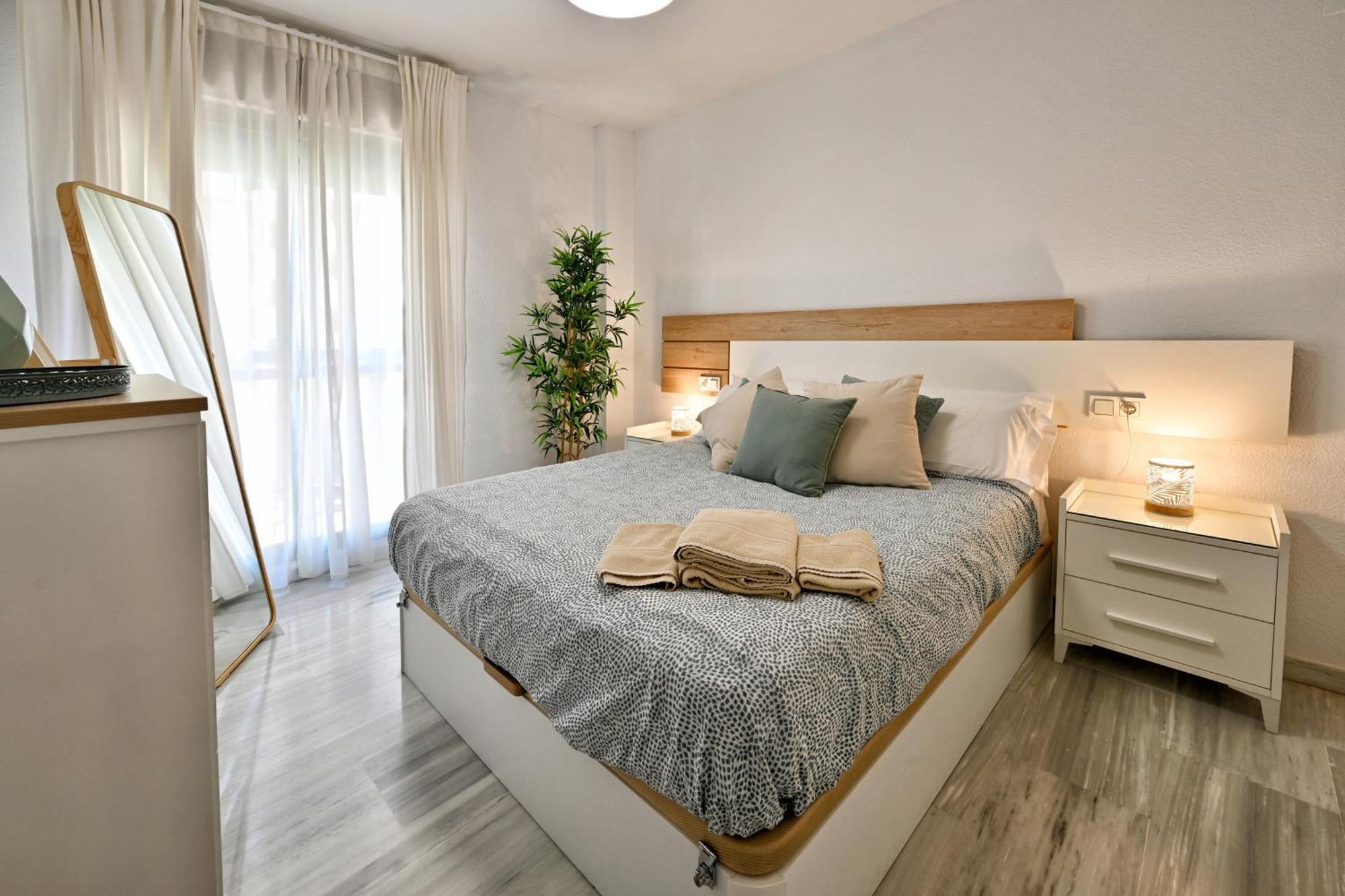 Love Rent4 Malaga Alamar Торремолинос Экстерьер фото