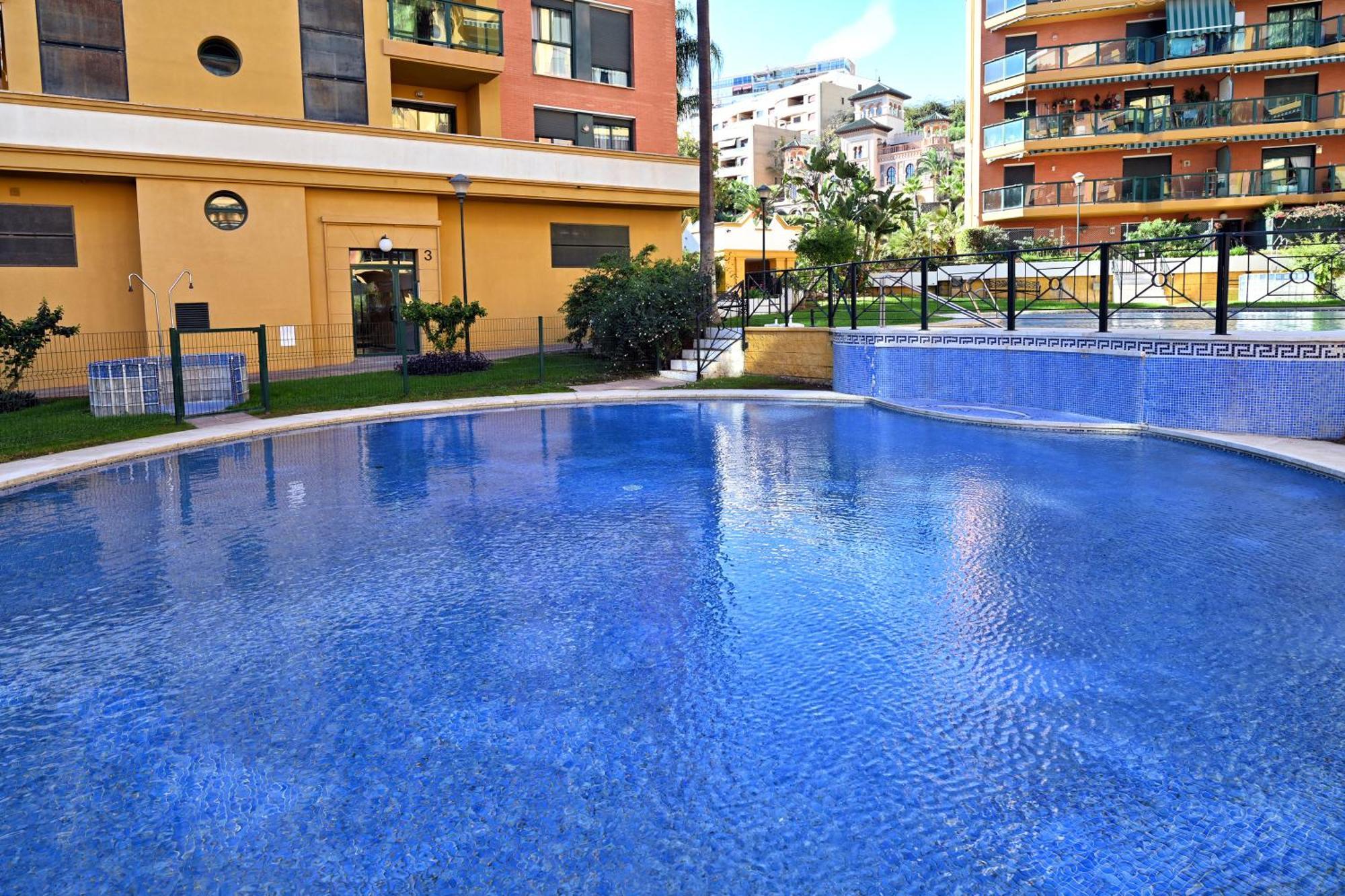 Love Rent4 Malaga Alamar Торремолинос Экстерьер фото